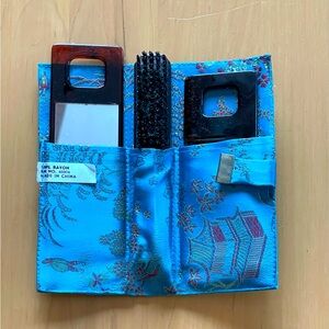 ASIAN CASE W/BRUSH/MIRROR/ COMB